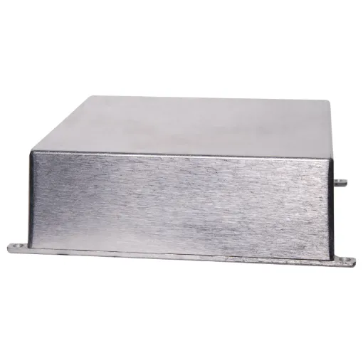 Internal dimensions: 185.7 x 185.7 x 62.5mm.
Heavy duty die cast boxes with flanged lid for easy mounting. They offer a high degree of RFI shielding and are suitable for industrial or automotive use. Available in 6 different sizes for a multitude of applications. All flange and lid holes are countersunk.