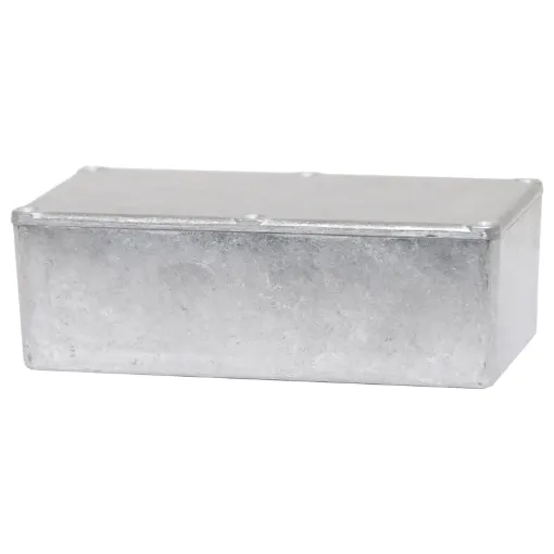 This sturdy box offers a high degree of RFI & EMI shielding. All lid holes are countersunk. Screws for fixing the lid are supplied.