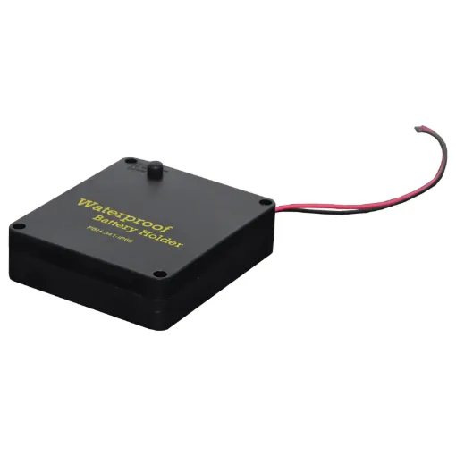 Protects your batteries and terminals from the elements. Screw together casing with rubber gasket. 140mm fly lead.